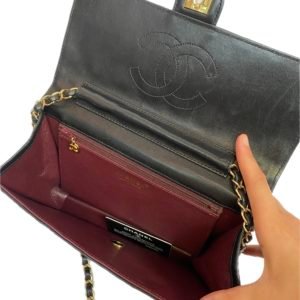 Chanel sac classique Flapbag 25 en cuir lisse matelassé