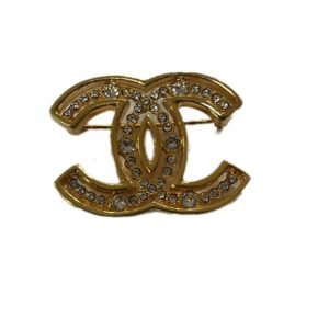Chanel broche CC strassé