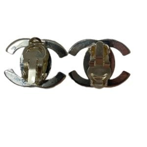 Chanel clips d'oreilles CC turnlock argenté