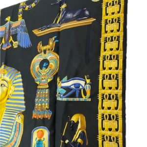 Hermès, Carré de soie 90cm « Tutankhamun »