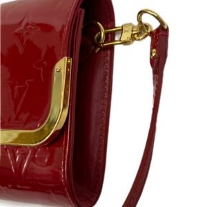 Louis Vuitton, Pochette Rossmore en cuir vernis rouge