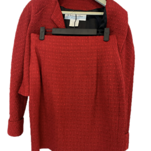Dior, Tailleur veste et jupe en soie rouge