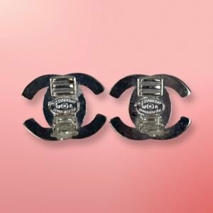 Chanel, clips d’oreilles turnlock