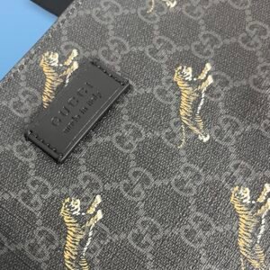 Gucci, Sac “Cabas” GG Supreme Tiger