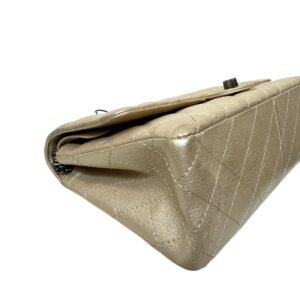 Chanel, Sac « 2.55 » or pâle.
