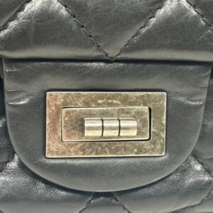 Chanel , Sac "2.55 maxi" cuir noir