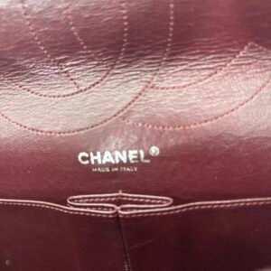 Chanel , Sac "2.55 maxi" cuir noir