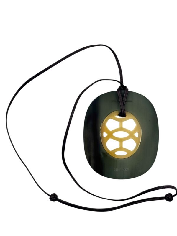 Hermès, Pendentif « Lift corne »