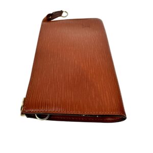 Louis Vuitton, Pochette en cuir épi.