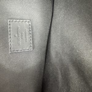Louis Vuitton année 2023 Pochette ceinture « Slope » en toile Monogram white snow