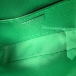Louis Vuitton, Sac "S Lock Messenger" – Image 14