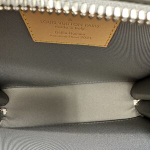 Sac « Handle Trunk » en cuir verni miroir Monogram argenté