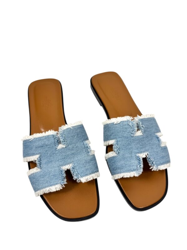 Hermès Sandales « Oran » en denim effrangé