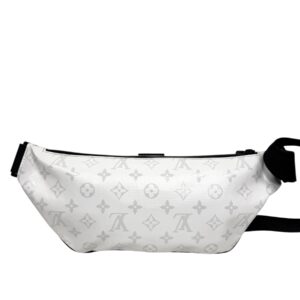 Louis Vuitton année 2023 Pochette ceinture « Slope » en toile Monogram white snow