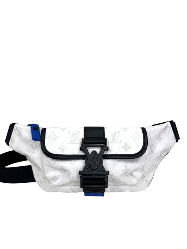 Louis Vuitton année 2023 Pochette ceinture « Slope » en toile Monogram white snow