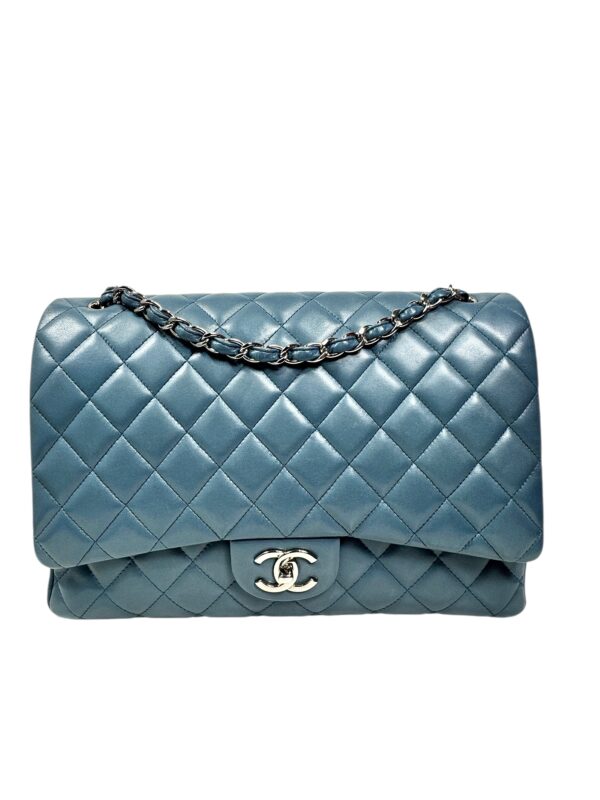 Chanel, Sac « Maxi Jumbo » en cuir agneau matelassé glacier
