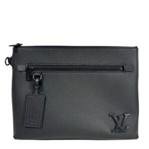 Louis Vuitton, Pochette taurillon noir