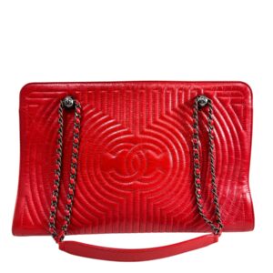 Chanel, Sac en cuir rouge