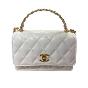Chanel, Sac en cuir matelassé blanc