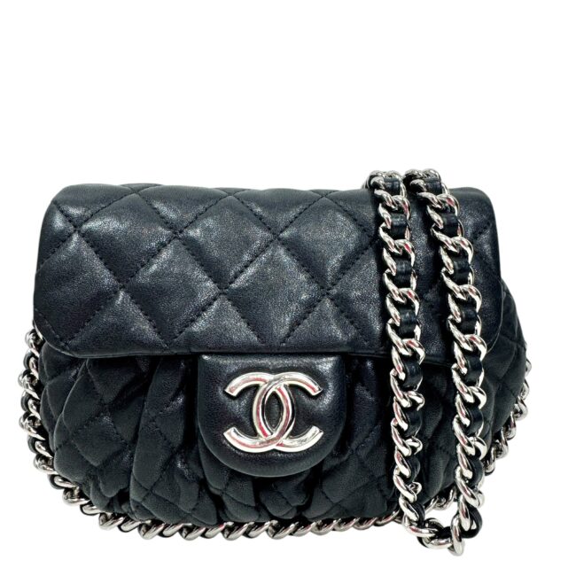 Chanel année 2011 Sac « Chain Around » en cuir agneau matelassé noir,
