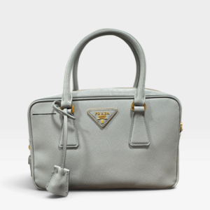 Prada, Sac Cloudy, en veau Saffiano gris nuage